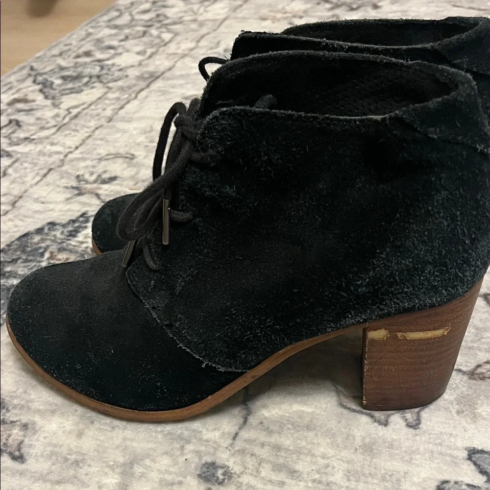 Toms Black Lace Up Women's Boots - Picture 8 of 8